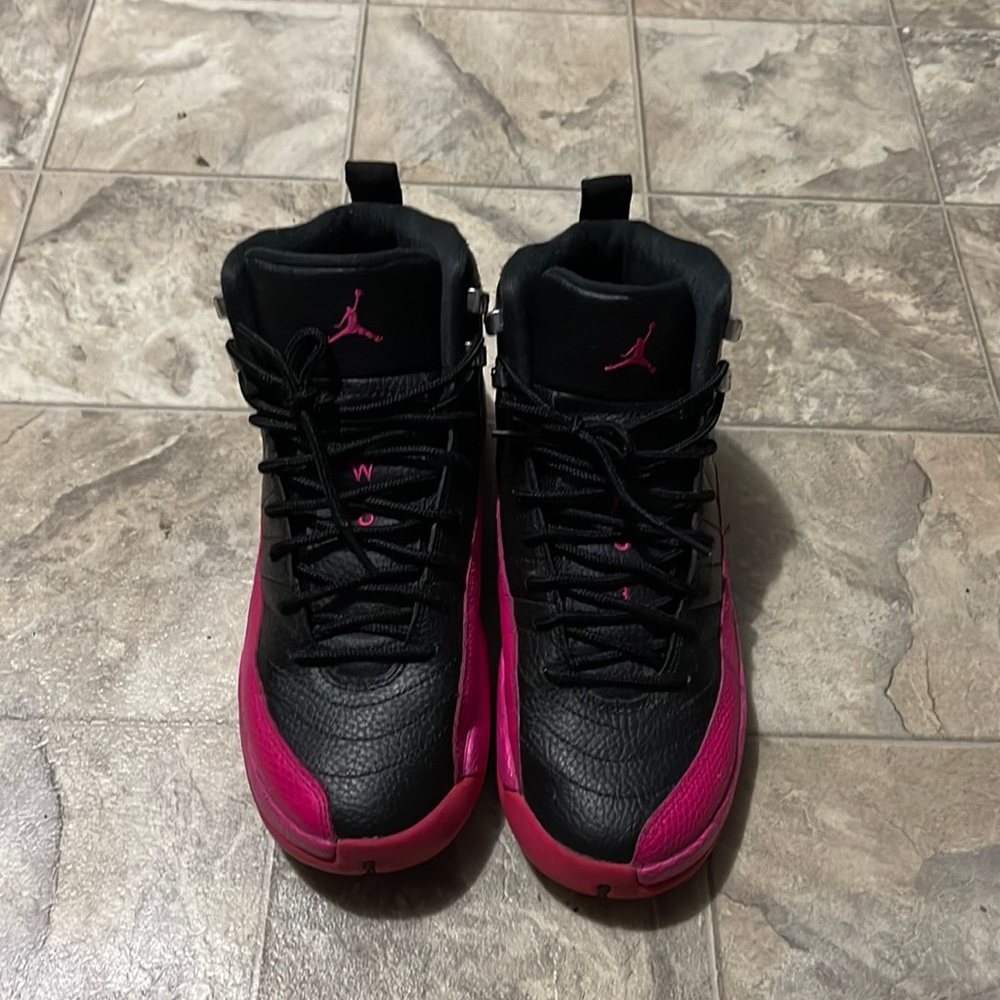 Air Jordan 12 retro deadly pink